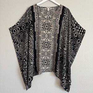 Chico’s Geometric Border Print Poncho Top‎ S/M - Black & White Boho Chic Topper